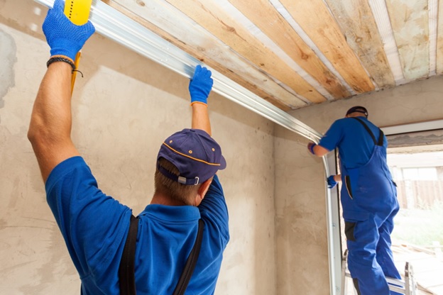 5 Tips for Hiring a Company for Your Emergency Garage Door Repairs